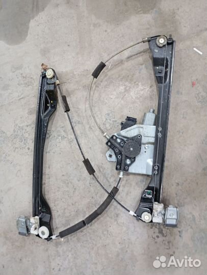 Стеклоподъёмник передний левый SsangYong Kyron