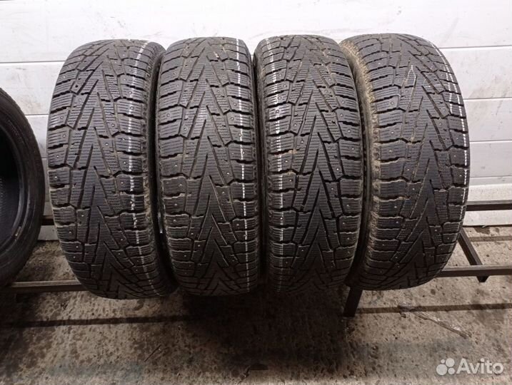 Roadstone Winguard WinSpike SUV 235/60 R18 100Z