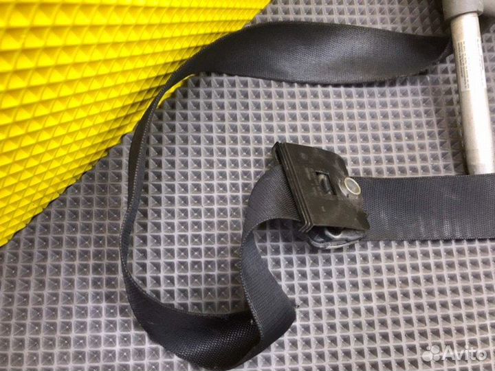 Ремень безопасности передний левый Mercedes-Benz