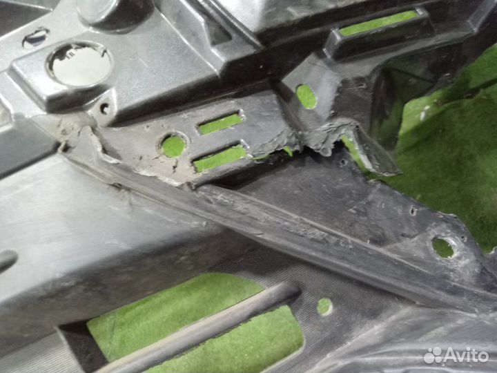 Бампер передний Mitsubishi Outlander 3