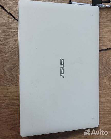 Продам Asus x201e