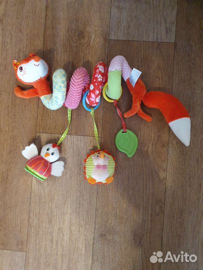 Игрушка на борт кроватки