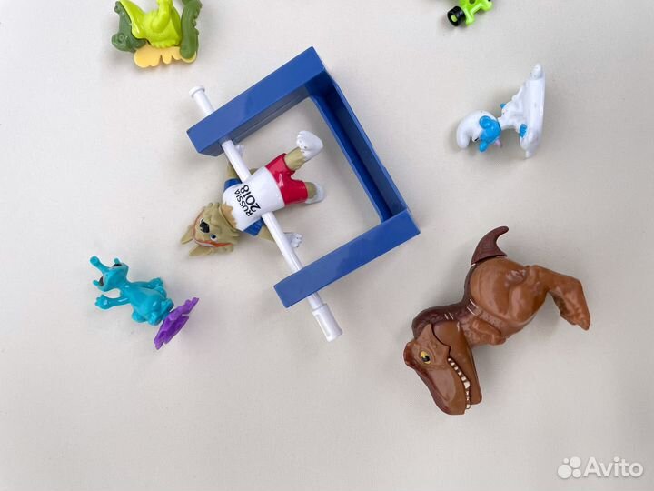 Мелкие игрушки пакетом киндеры свитбокс хеппи мил