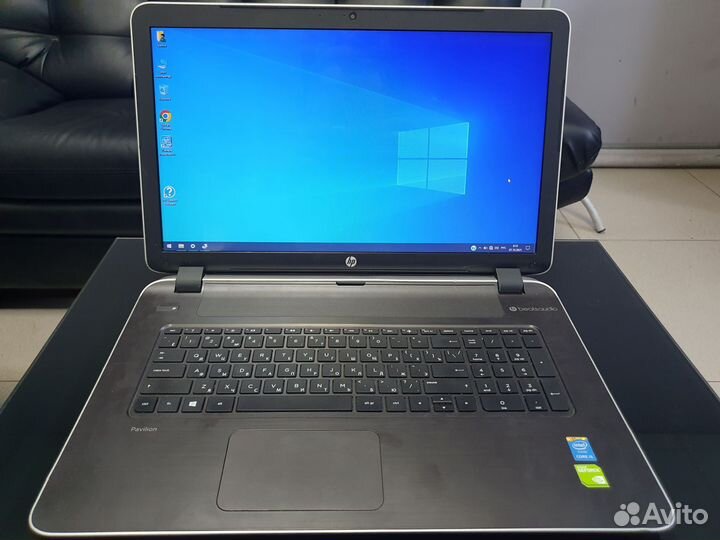Ноутбук HP 17 i5 8ram