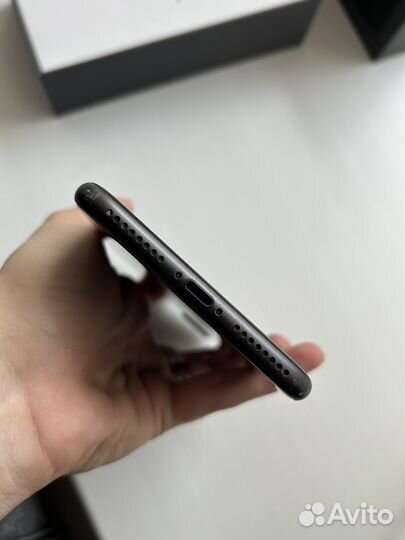 iPhone 8 Plus, 64 ГБ