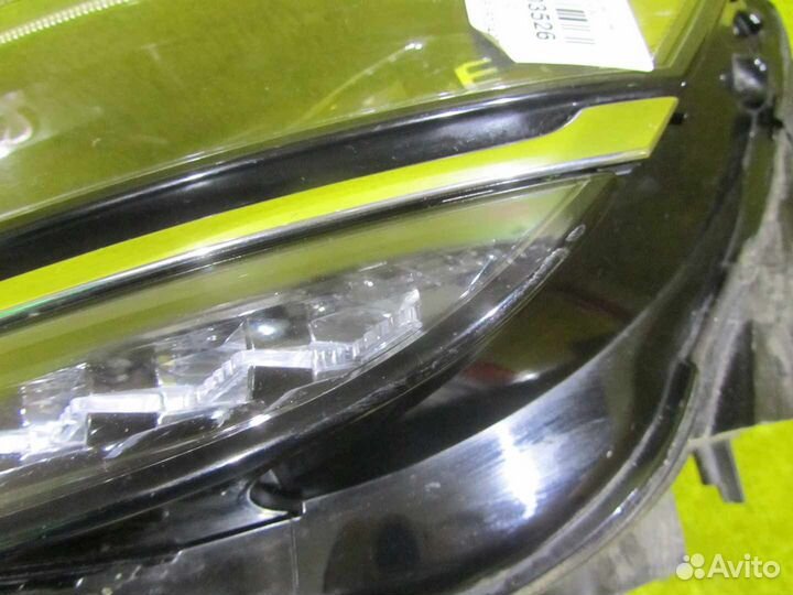 Фара левая Volkswagen Tiguan