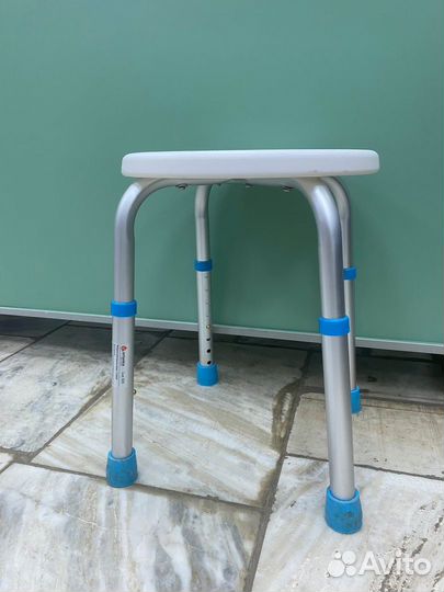 Табурет для ванной