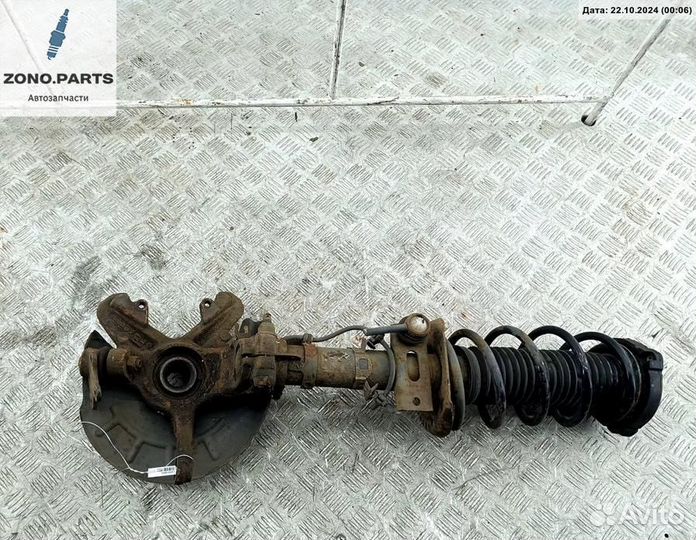 Стойка подвески передняя правая на Skoda Fabia mk2 (5J)