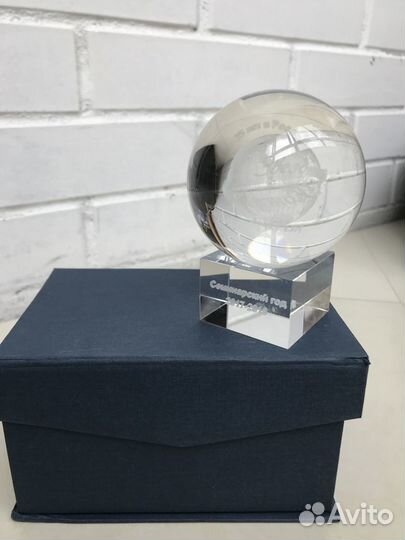 Стеклянный шар