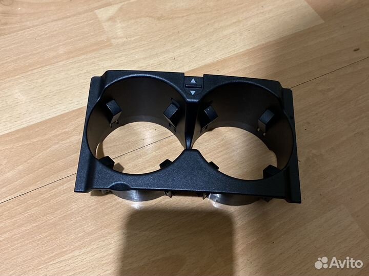 Подстаканники Мерседес 212