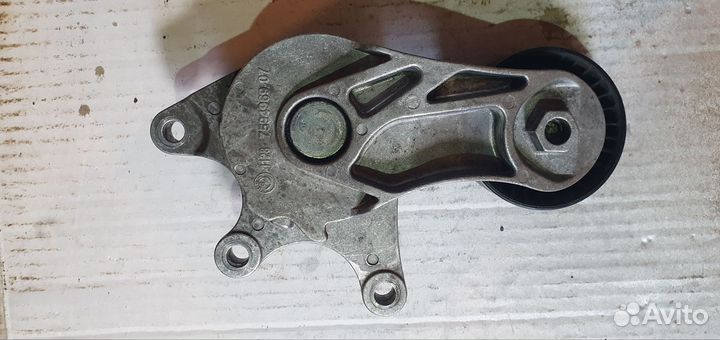 Ролик натяжителя BMW5 F10