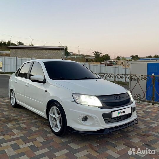 LADA Granta 1.6 МТ, 2015, 184 000 км