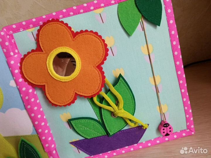 Развивающая книга из фетра и ткани