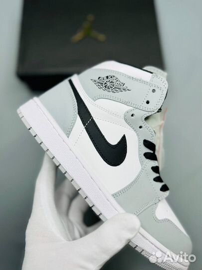 Кроссовки Джорданы Nike Air Jordan 1 зимние