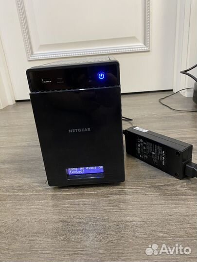 Сетевое хранилище Netgear RN21400-100NES