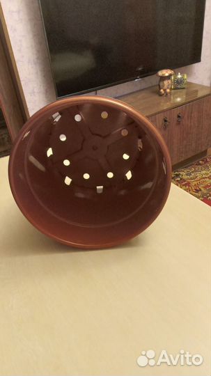 Горшки пластмасс. Большие (12 9 и 3л)