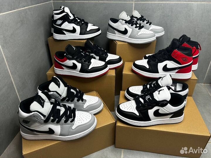 Кроссовки детские Nike Air Jordan 1