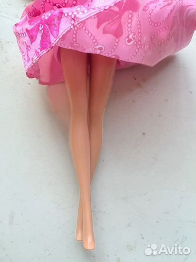 Кукла барби на машине