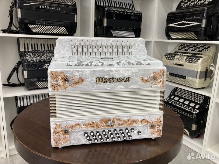 Гармонь Шуйская белая ля