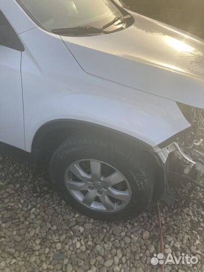 Переднее правое крыло Кия Соренто 2 XM 09-12год