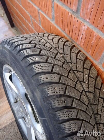 Yokogama 215/55 R16