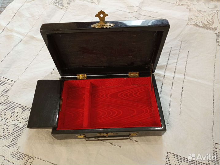 Шкатулка Китай 50-хгг. с перламутром