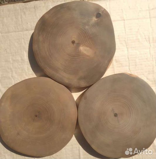 Торцевая разделочная доска из спила (живой край)