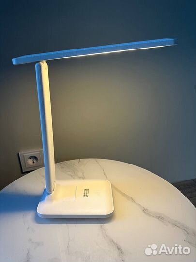 Беспроводная настольная светодиодная лампа