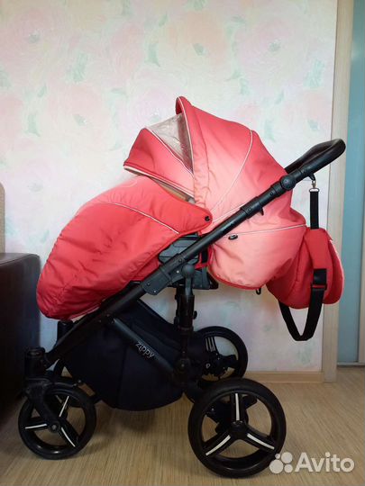 Коляска Tutis Zippy Pia 3в1