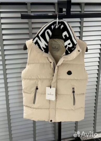 Жилетка Moncler new