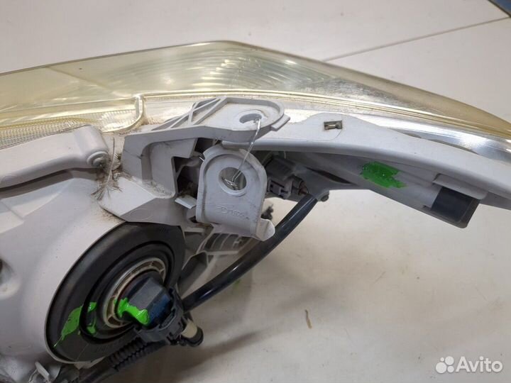 Фара (передняя) Toyota Highlander 2, 2012