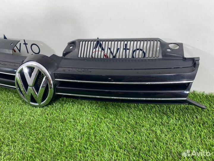 Решетка радиатора Volkswagen Golf 2012