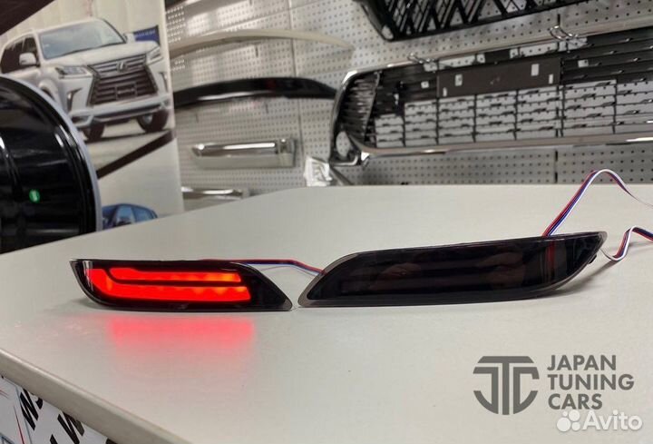 Катафоты LED диодные в задний бампер Камри 70