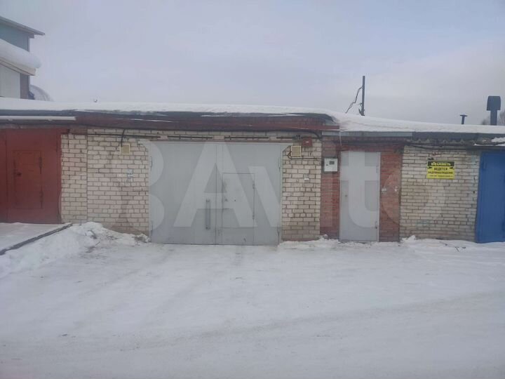 Гараж, > 30 м²