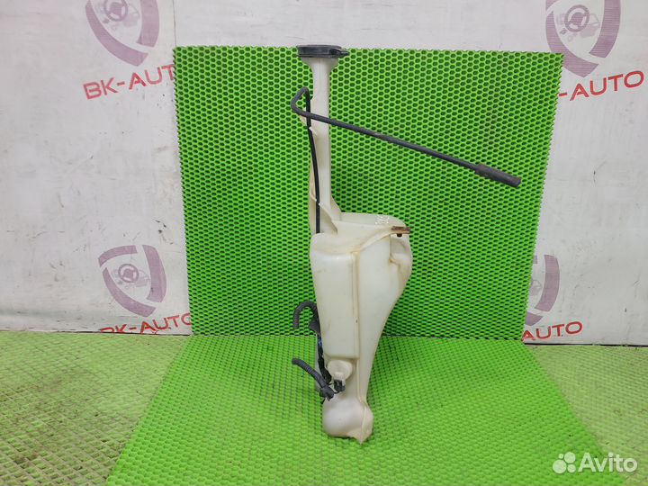 Бачок стеклоомывателя Chevrolet Tahoe GMT800