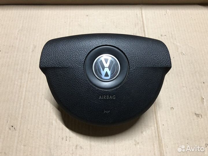 VW Passat B6 Подушка в руль