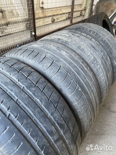 Triangle Sports TH201 235/45 R17