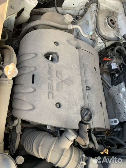 Двигатель mitsubishi asx 2,0 4b11