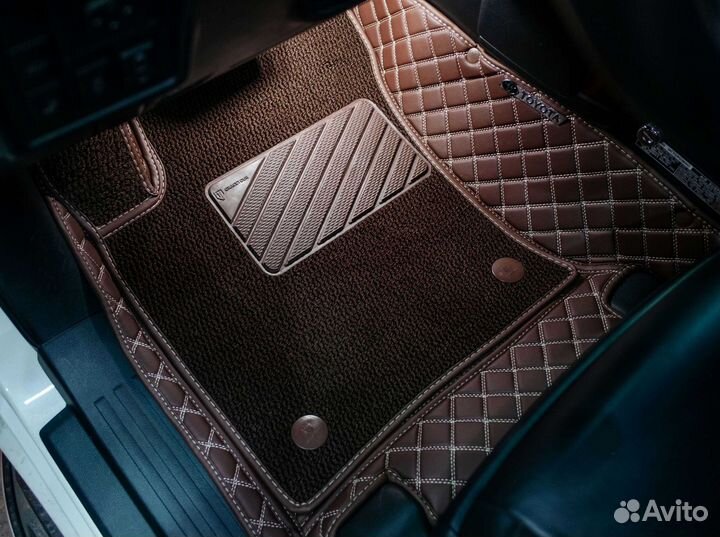 Автоковрики на Toyota Land Cruiser