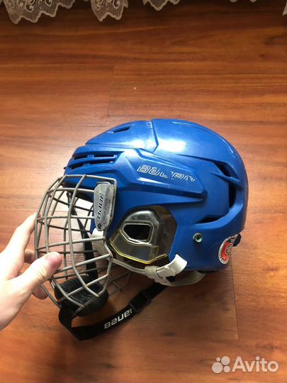 Хоккейный шлем синий