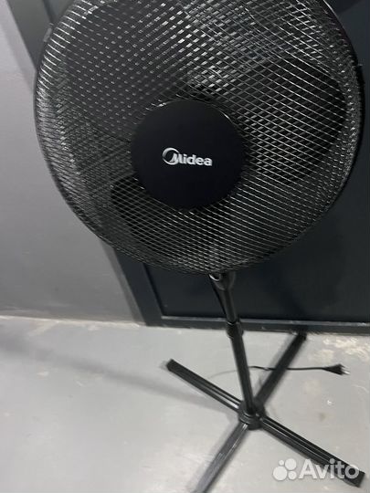 Напольный вентилятор Midea mvfs4005