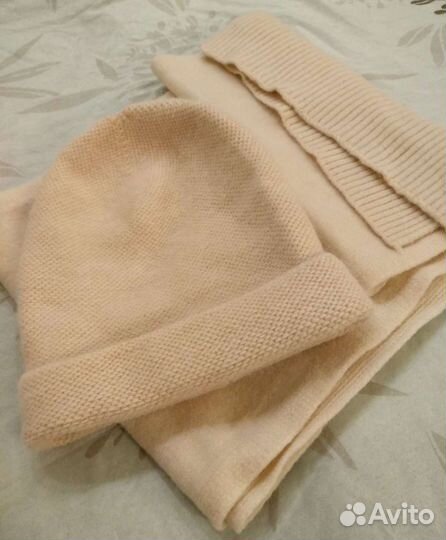 Комплект новый шапка+шарф