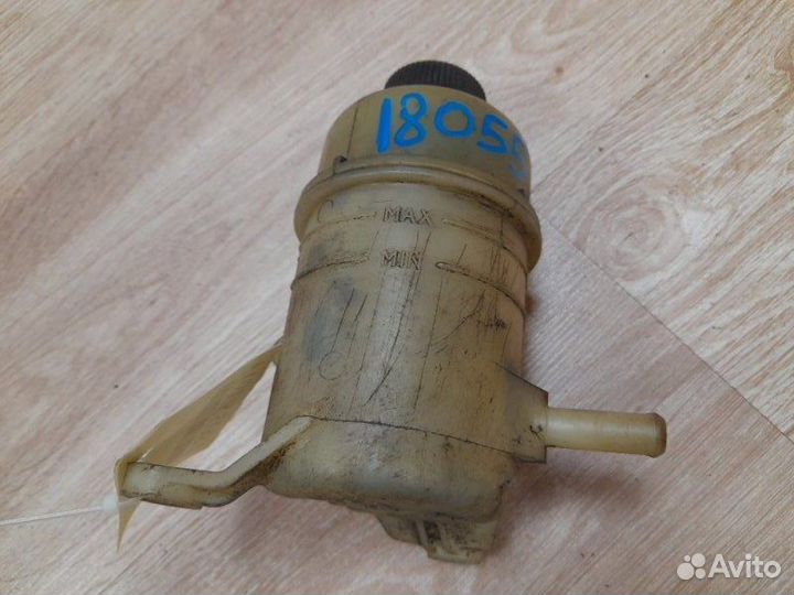 Бачок гур Mazda Capella 1999-2003