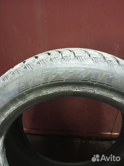 Bridgestone Blizzak VRX 24.5/55 R19