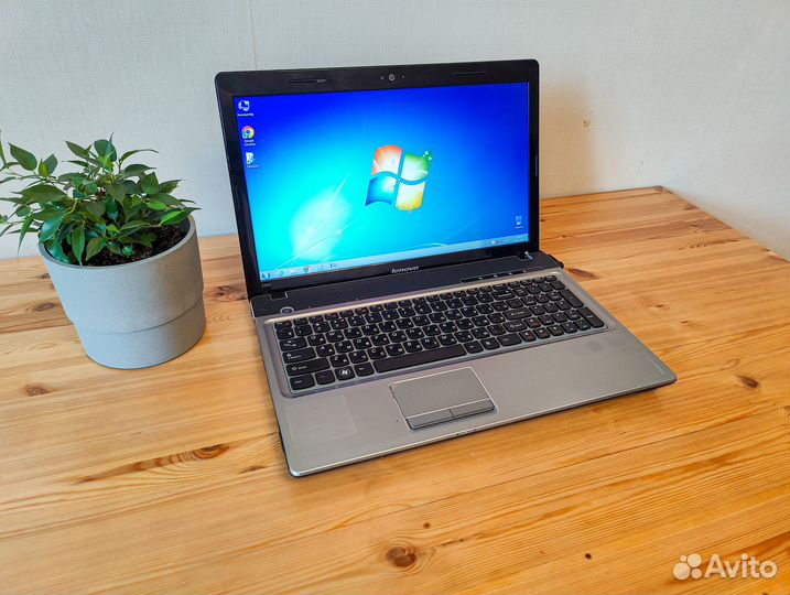 Ноутбук Lenovo (3 ядра/4gb DDR3/SSD 120gb)