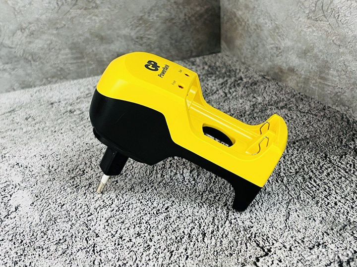 Зарядное устройство gp pb350gs