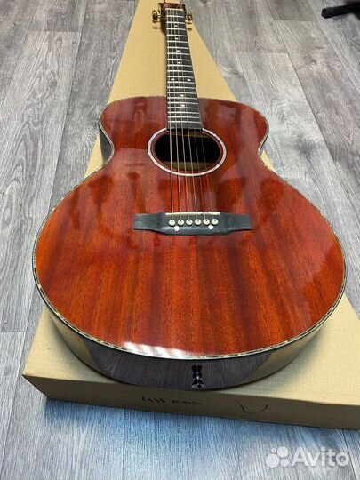 Красивая крафтовая гитара J.Karlsson MA140 махагон