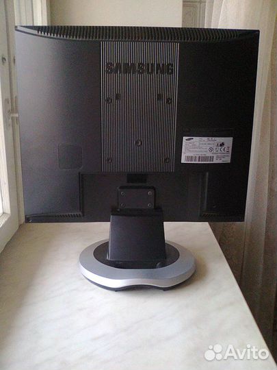 Монитор Samsung 920N 19 дюймов