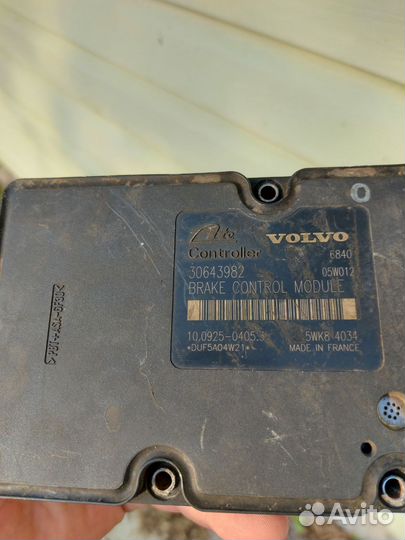 Блок abs Вольво xc90