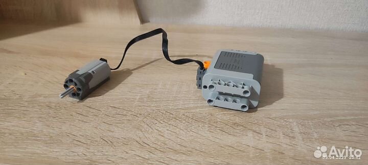 Мотор лего, оригинал, на батарейках, 6 батареек
